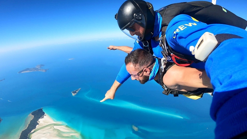 Airlie Beach Tandem 15000 ft Skydive (with Transfer) - Image 2