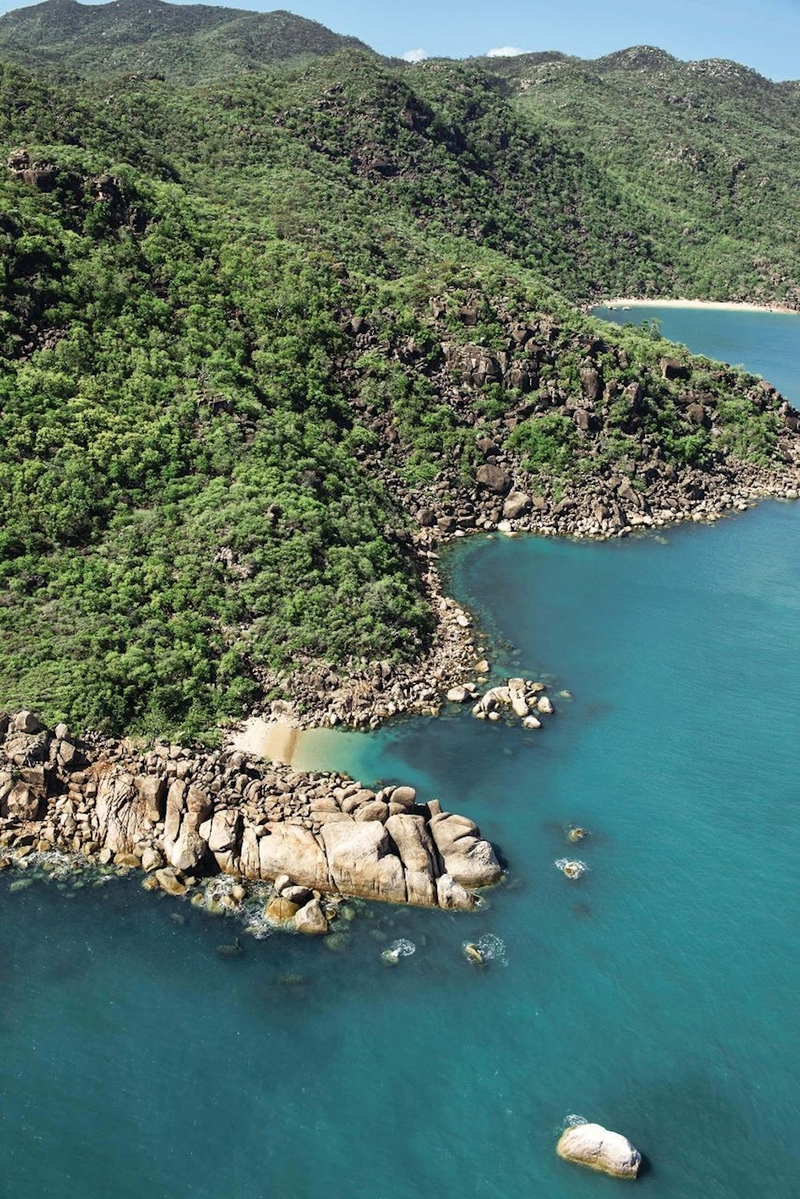 Guided Bus Tour of Magnetic Island