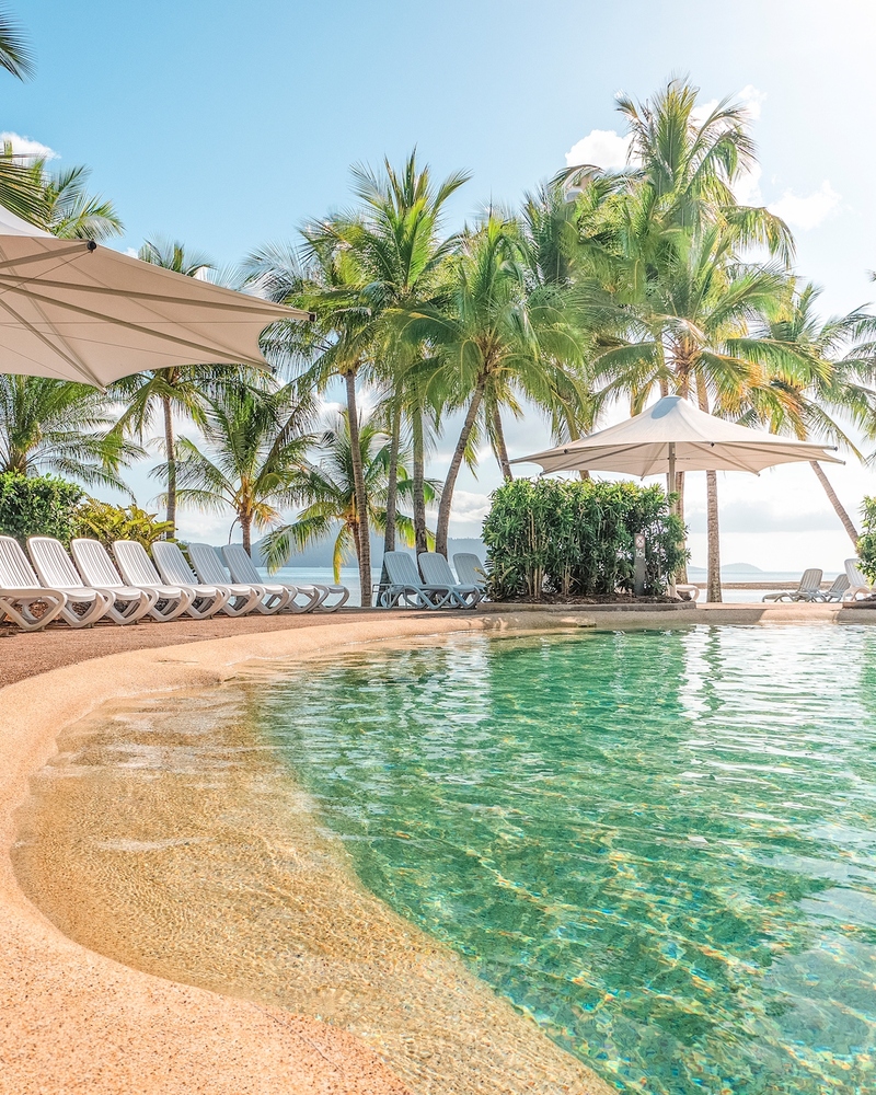 Whitehaven Beach & Hamilton Island (Lunch at Marina Tavern) - Image 2
